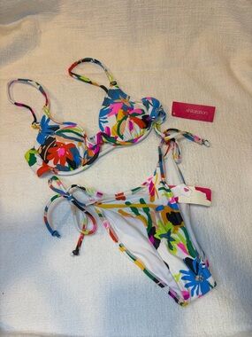 Xhilaration 2 piece Underwire Bikini Tropical Print Set -  Size XS - NEW